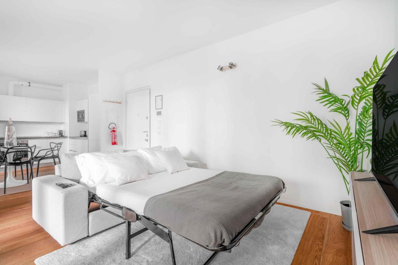 Modern With Terrace & Garage By Ndp Rent Apartment มิลาน ภายนอก รูปภาพ